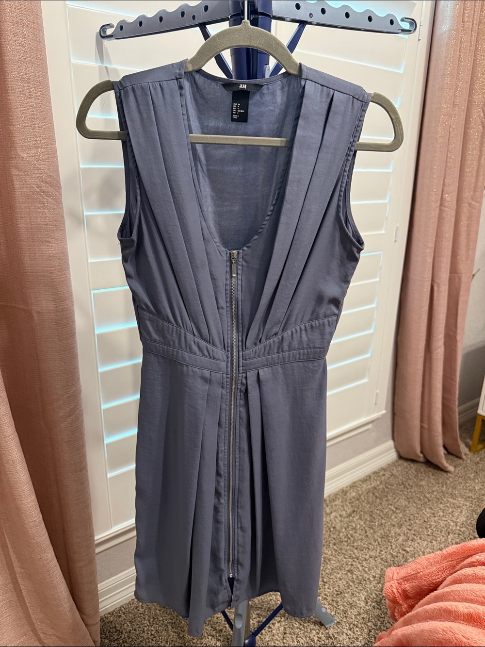 H&M Sleeveless V-Neck Zip Front Midi Dress in Slate
